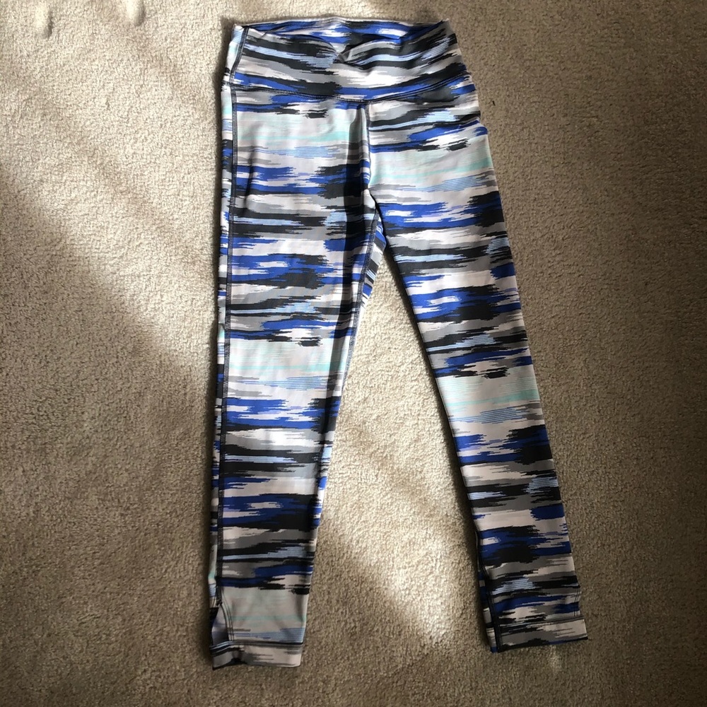 Aerie blue patterned leggings- never been worn!